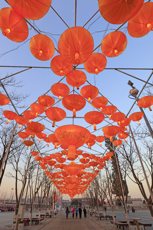 red Chinese lanterns in the parkのeditorial素材