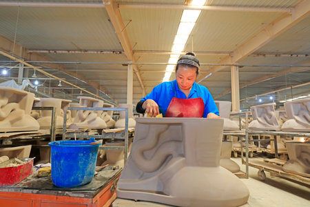 Tangshan City - October 20, 2016: ceramic production line in a ceramic factory, Tangshan City, Hebei, Chinaのeditorial素材