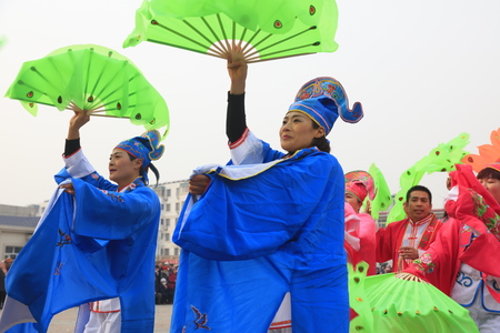Luannan County - February 7, 2017: Chinese folk Yangko performance, Luannan County, Hebei Province, Chinaのeditorial素材