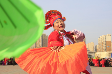 Luannan County - February 8, 2017: Chinese folk Yangko performance, Luannan County, Hebei Province, Chinaのeditorial素材
