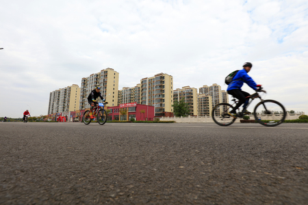 Luannan County - October 22, 2016: Bicycle Race scene, Luannan County, Hebei Province, Chinaのeditorial素材