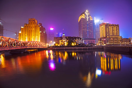 Shanghai-May 28, 2018: The nightscape on the Bund of Shanghai, Chinaのeditorial素材
