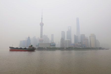 Shanghai Bund in Haze, Shanghai City, Chinaのeditorial素材