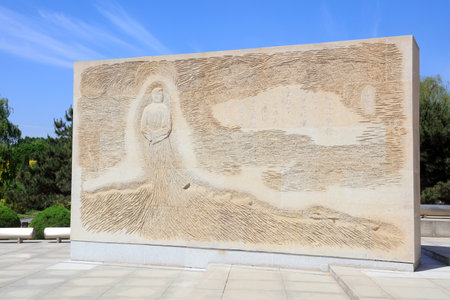 Leting county-May 14, 2017: Li dazhao's figure sculpture is on the boulder, leting county, hebei province, China.のeditorial素材