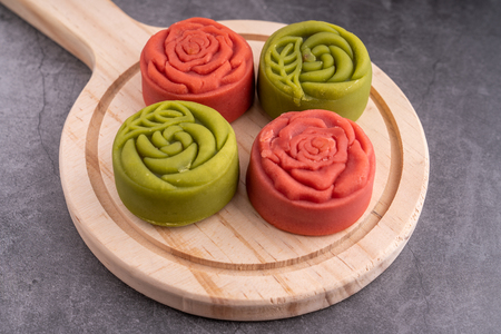 Red and green Mid-Autumn festival mooncakesの写真素材