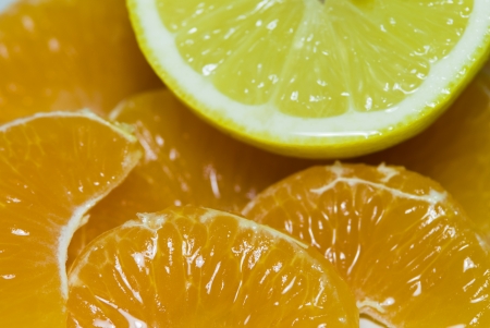 whole mandarin orange segmentsの写真素材