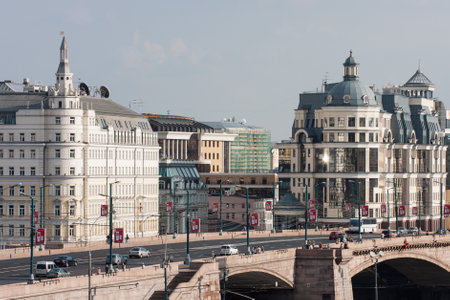 20.08.2008 - Moscow. Russia. View of the Great Moskvoretsky Bridge and the Cityのeditorial素材