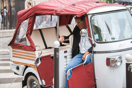 Paris, France - August 2010: People on the streets of the French capitalのeditorial素材