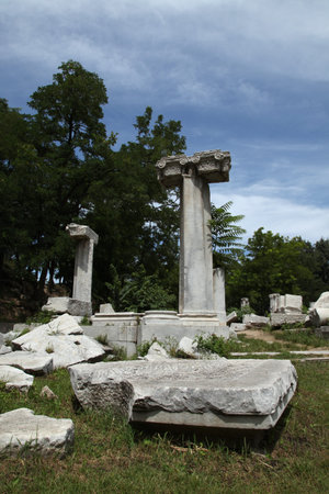 The ruins of the old Summer Palace and exquisite stone carvingsのeditorial素材