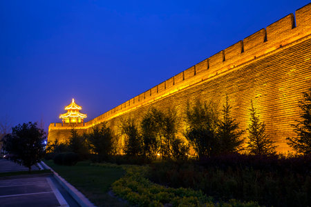 Chinese traditional buildings at nightのeditorial素材