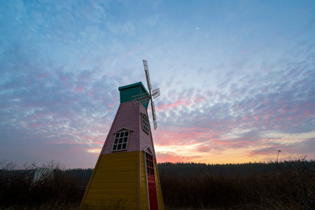 Beautiful windmill in the evening, Beautiful windmill and sunset glowの写真素材