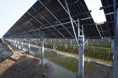 Solar photovoltaic panels on the water, solar photovoltaic system, photovoltaic power systemの写真素材