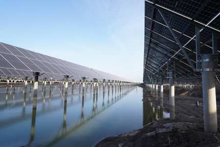 Solar photovoltaic panels on the water, solar photovoltaic system, photovoltaic power systemの写真素材