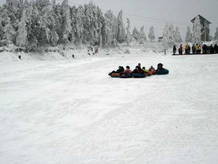 snow tubeのeditorial素材