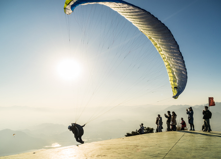 Mangshan Park Paraglider Takes Offのeditorial素材