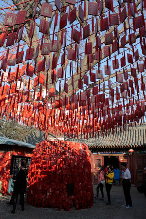 Spring Festival temple to pray.のeditorial素材