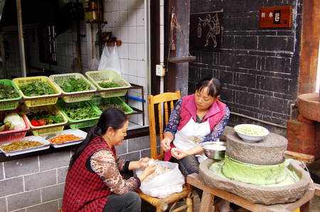 Huanglongxi ancient town hawker stall のeditorial素材