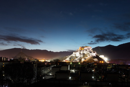 potala palace in tibetのeditorial素材