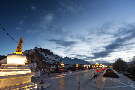 potala palace in tibetのeditorial素材