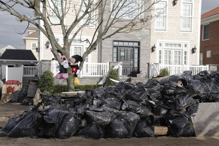 FAR ROCKAWAY, NY - NOVEMBER 4: Clean up started in the aftermath of Hurricane Sandy on November 4, 2012 in Far Rockaway, NY  のeditorial素材