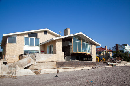 FAR ROCKAWAY, NY - NOVEMBER 11: Destroyed beach house in the aftermath of Hurricane Sandy on November 11, 2012 in Far Rockaway, NY  のeditorial素材
