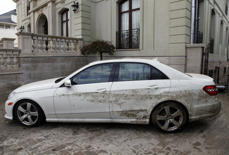 FAR ROCKAWAY, NY - NOVEMBER 4:Water damaged car in the aftermath of Hurricane Sandy on November 4, 2012 in Far Rockaway, NYのeditorial素材
