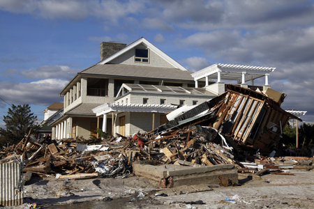 FAR ROCKAWAY, NY - NOVEMBER 4: Destroyed beach house in the aftermath of Hurricane Sandy on November 4, 2012 in Far Rockaway, NYのeditorial素材