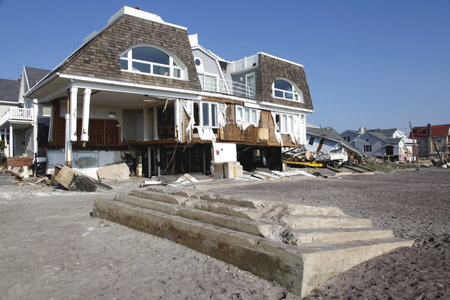 FAR ROCKAWAY, NY - NOVEMBER 11: Destroyed beach house in the aftermath of Hurricane Sandy on November 11, 2012 in Far Rockaway, NYのeditorial素材