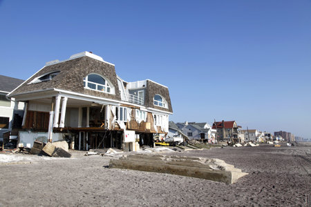 FAR ROCKAWAY, NY - NOVEMBER 11: Destroyed beach houses in the aftermath of Hurricane Sandy on November 11, 2012 in Far Rockaway, NYのeditorial素材