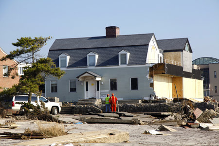 FAR ROCKAWAY, NY - NOVEMBER 11: Destroyed beach houses in the aftermath of Hurricane Sandy on November 11, 2012 in Far Rockaway, NYのeditorial素材