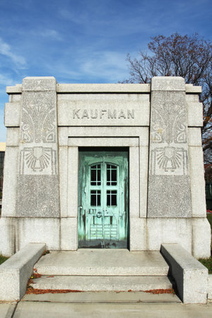 Mausoleum at the Washington Jewish cemetery in Brooklyn, New Yorkのeditorial素材