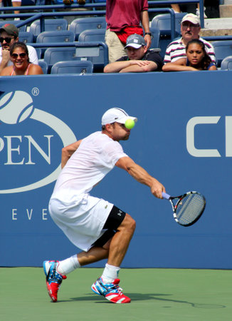 FLUSHING, NY - AUGUST 25: Grand Slam champion Andy Roddick practices for US Open at Louis Armstrong Stadium at Billie Jean King National Tennis Center on August 25, 2012 in Flushing, NY. のeditorial素材