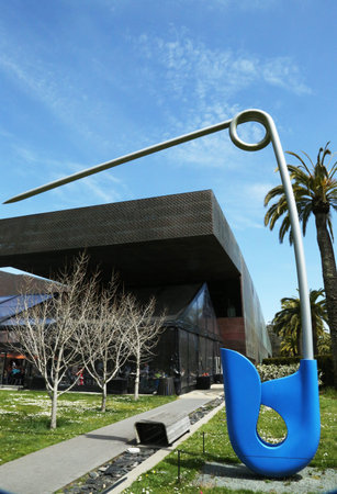 SAN FRANCISCO,CA - MARCH 29:Corridor Pin Blue Pop Art sculpture by Claes Oldenburg in De Young Museum  in San Francisco on March 29, 2013. Claes Oldenburg was a pioneering figure in Pop Art Movement.のeditorial素材