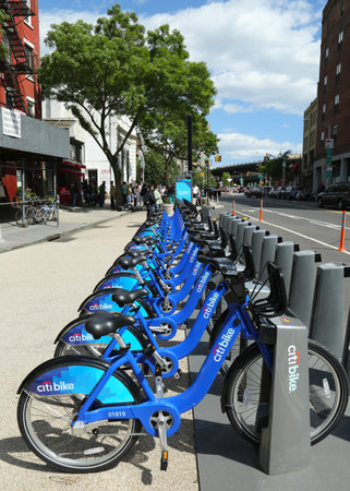 NEW YORK - May 26: Citi bike station ready for business in New York on May 26, 2013. NYC bike share system ready to hit the road in Manhattan and Brooklyn on May 27, 2013のeditorial素材