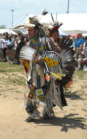  BROOKLYN, NEW YORK - JUNE 2:Unidentified Native American dancers at the NYC Pow Wow in Brooklyn on June 2, 2013. A pow-wow is a gathering and Heritage Celebration of North America s Native peopleのeditorial素材
