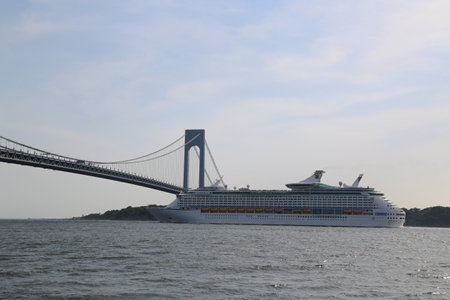 NEW YORK - JUNE 22:Royal Caribbean Explorer of the Seas Cruise Ship under Verrazano Bridge on June 22, 2013.Explorer of the Seas built in 1999 with capacity of 3114 passengersのeditorial素材