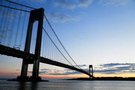 NEW YORK CITY - SEPTEMBER 28 Verrazano Bridge in New York on September 28, 2013 The Verrazano Bridge is a double-decked suspension bridge that connects the boroughs of Staten Island and Brooklyn in New Yorkのeditorial素材
