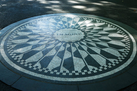 NEW YORK - SEPTEMBER 9 Strawberry Fields in Central Park, New York City  on September 9, 2013 のeditorial素材