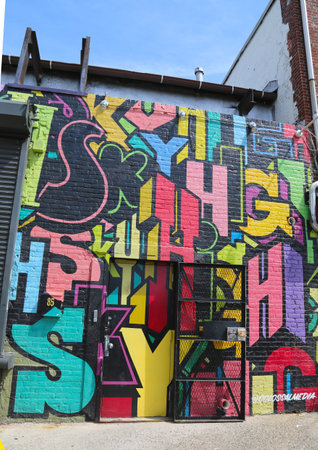 NEW YORK -JUNE 21  Graffiti in Williamsburg section in Brooklyn on June 21, 2014  Williamsburg is an influential hub of current indie rock, hipster culture, and the local art community のeditorial素材