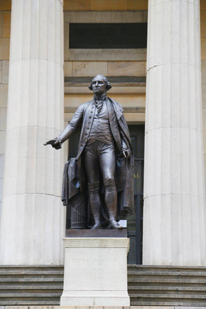 NEW YORK - JULY 17  George Washington Statue in the front of Federal Hall in New York City on July 17, 2014のeditorial素材