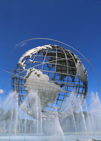 NEW YORK - AUGUST 18: 1964 New York World s Fair Unisphere in Flushing Meadows Park on August 18, 2014. It is the world\\のeditorial素材