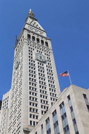 NEW YORK - JUNE 29: Met Life Tower with iconic clock in Manhattan on  June 29, 2014. Clock face is 26.5 feet (8 m) in diameter with each number being four feet (1.2 m) tall.のeditorial素材