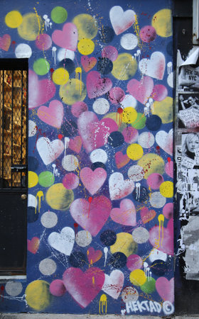 NEW YORK - NOVEMBER 3, 2015: Mural art at Lower East Side in Manhattanのeditorial素材