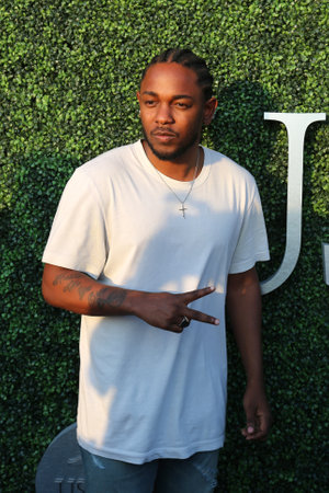 NEW YORK - SEPTEMBER 8, 2015: American rapper Kendrick Lamar attends US Open 2015 tennis match between Serena and Venus Williams at USTA Billie Jean King National Tennis Center in New Yorkのeditorial素材
