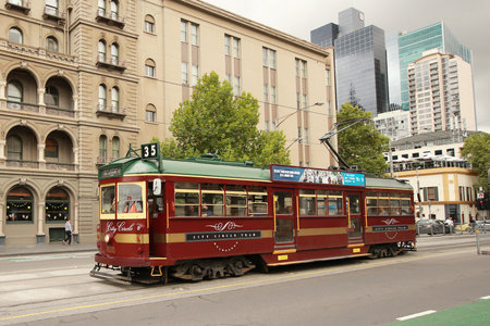 MELBOURNE, AUSTRALIA - JANUARY 28, 2016: Vintage W class tram in City Circle service.This free tram aimed mainly for tourists running around the central business district of Melbourne, Australiaのeditorial素材