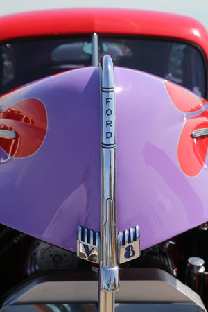 BROOKLYN, NEW YORK - JUNE 8, 2014: Ford V8 logo on historical 1940 Ford during Antique Automobile Association of Brooklyn annual Spring Car Show in Brooklyn, New Yorkのeditorial素材