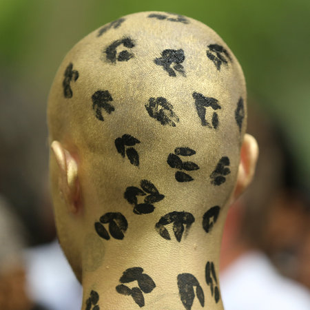 NEW YORK - JULY 9, 2016: Artists paint 100 fully nude models of all shapes and sizes during third NYC Body Painting Day in midtown Manhattan featuring artist Andy Golub in New Yorkのeditorial素材