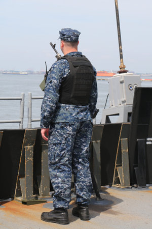 NEW YORK - MAY 28, 2017: Unidentified US Navy providing security during Fleet Week 2017 in New Yorkのeditorial素材