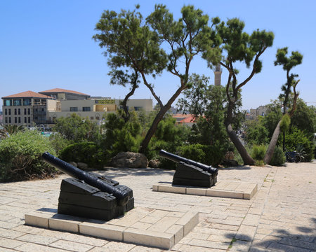 TEL AVIV -JAFFA, ISRAEL - APRIL 29, 2017: Coastal cannon from the Ottoman period in Old City of Jaffa. In 1515, Jaffa was conquered by the Ottoman sultan Selim I.のeditorial素材