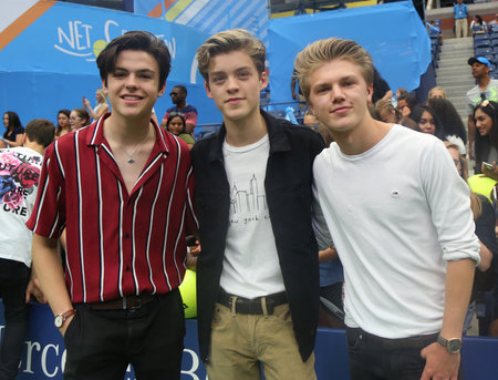 NEW YORK - AUGUST 26, 2017: British pop rock trio New Hope Club participates at Arthur Ashe Kids Day 2017 at Billie Jean King National Tennis Centerのeditorial素材